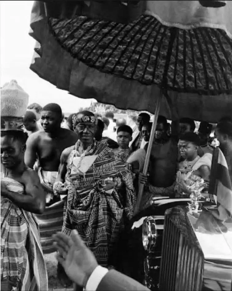 KING OF ASANTE, OTUMFUO OSEI AGYEMAN PREMPEH II, PROCEEDING TO DURBAR GROUNDS