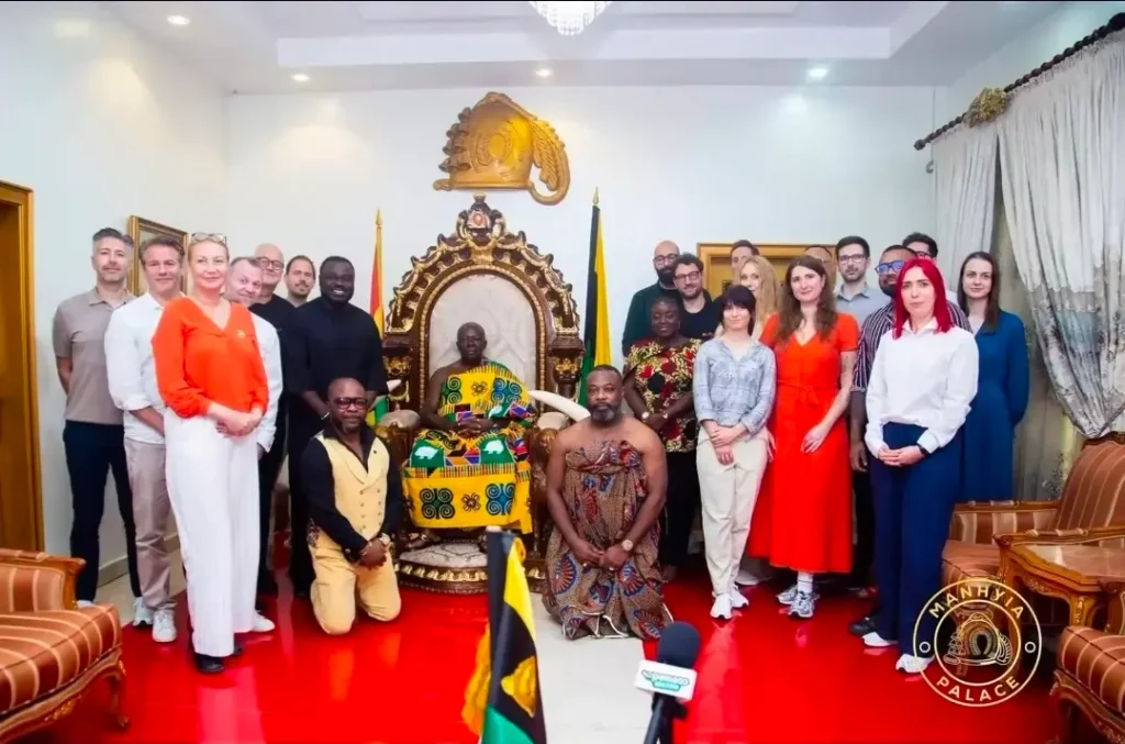 Gerald Asamoah, former German professional footballer, paid a courtesy call on the Asantehene, Otumfuo Osei Tutu II, at the Manhyia Palace together with his partners from Germany.